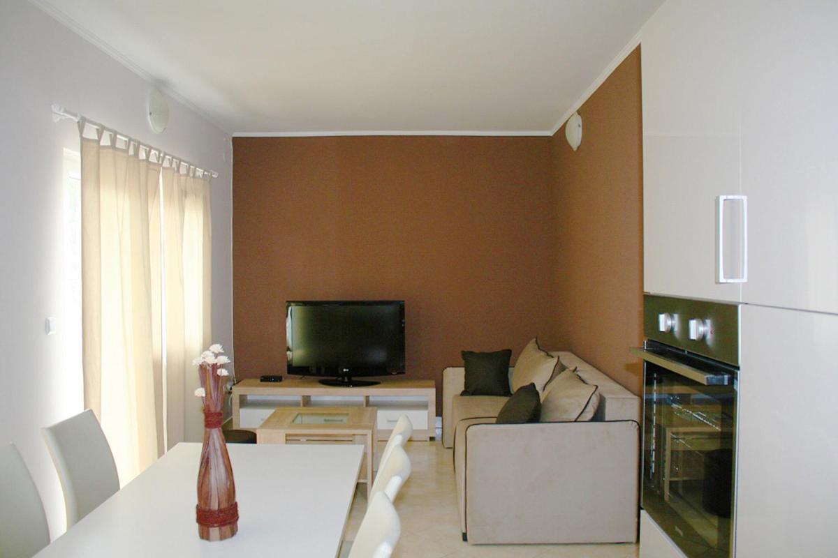 Apartments Stina Seget Vranjica Bagian luar foto